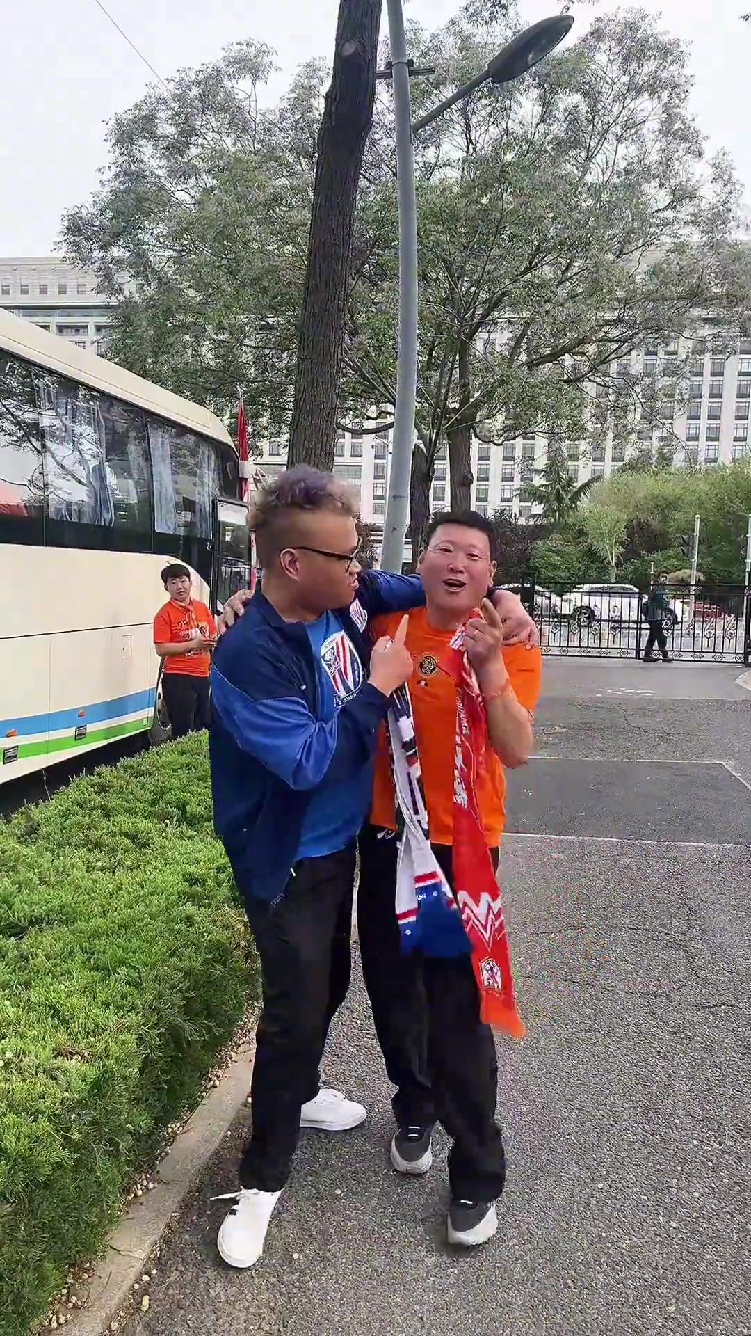 網友國安與泰山球迷的關系要能像申花與泰山球迷這樣就好了