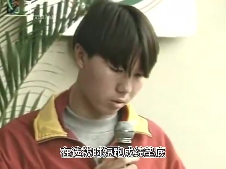 吹劉海的起源1993年李鐵去巴西集訓(xùn)不舍得剪頭發(fā)和補(bǔ)牙