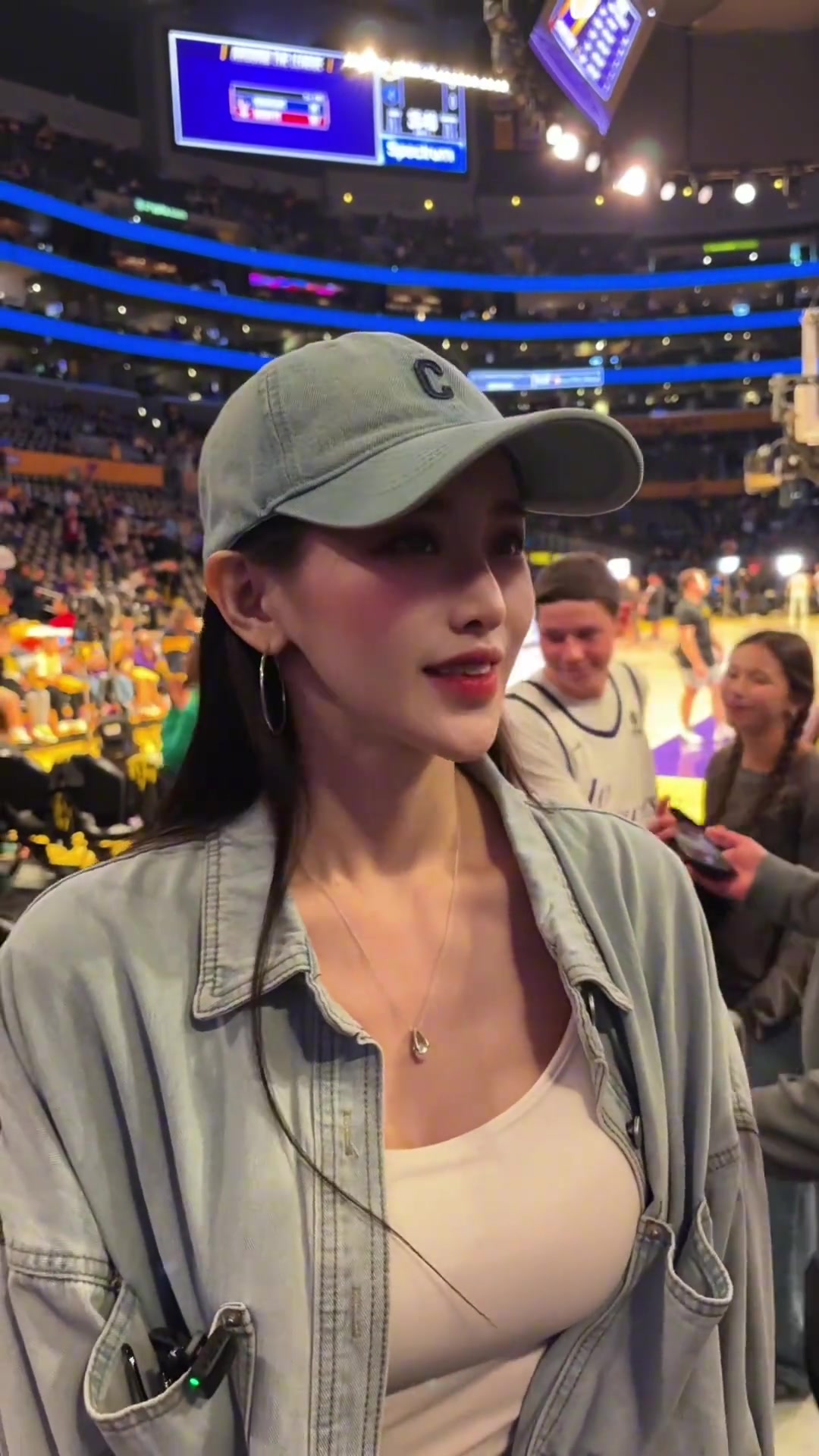 超美湖人球迷談前三NBA球星詹姆斯科比華子