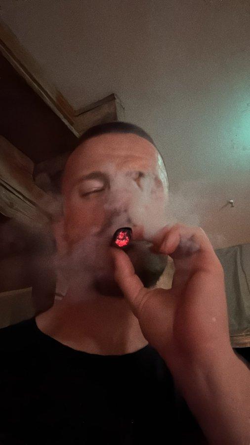 冠軍之味，戴爾抽雪茄慶祝首冠！