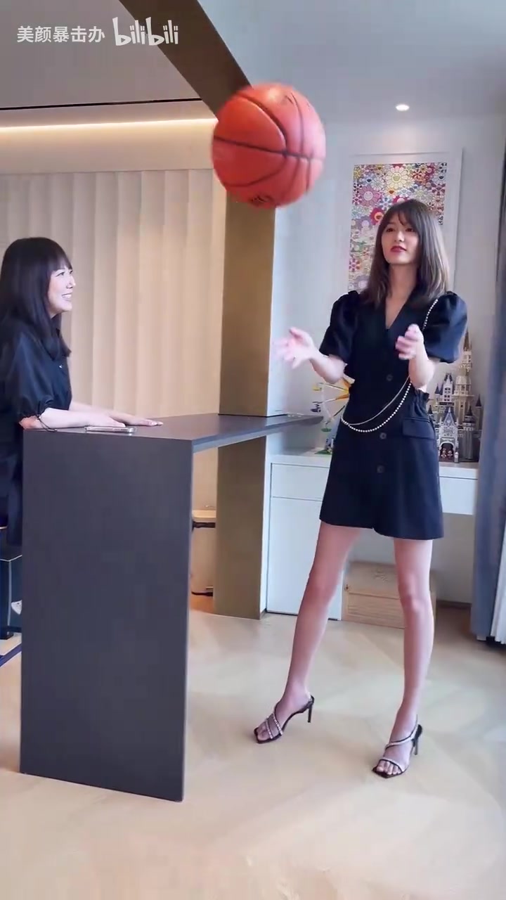 太完美了這不用問小七季后賽會(huì)支持哪只球隊(duì)呢