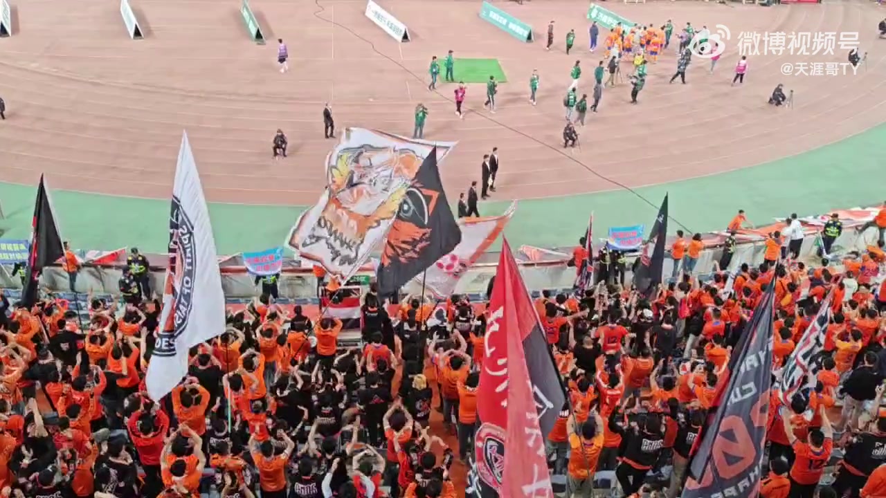 先前遭怒懟賽后球迷對著崔康熙喊泰山記者名字