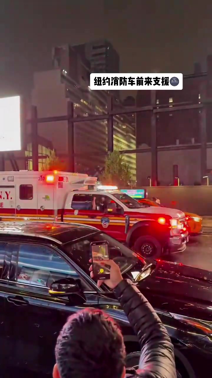 瘋狂的紐約尼克斯勇奪賽點 消防車前來支援加入狂歡