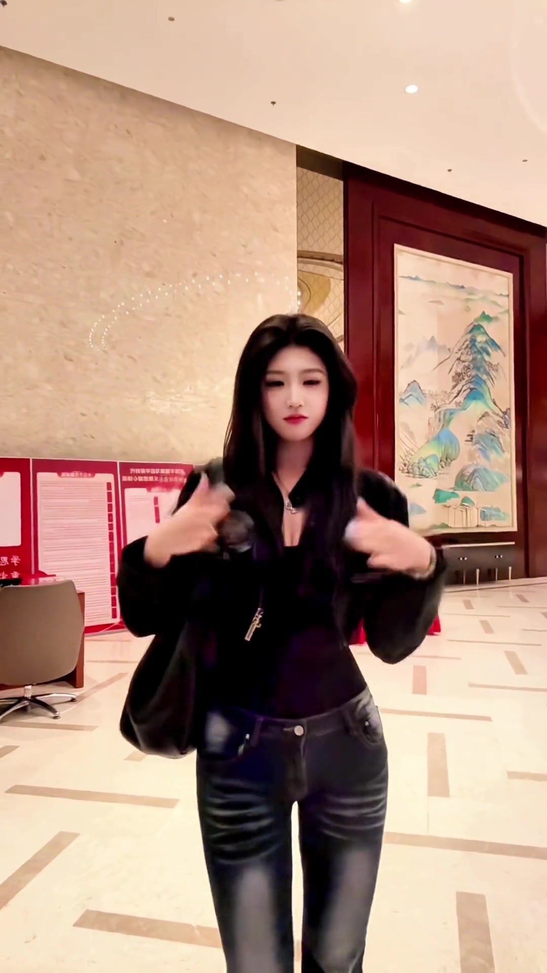 女朋友還得找會踢球的我看國安女門將就很不錯呀