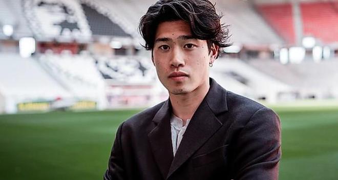 官方：弗賴堡簽約日本前鋒鈴木唯人，轉會費750萬歐。