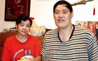 穆鐵柱追悼，軍旗覆蓋，妻兒悲痛，姚明鄭海霞哀悼出席。