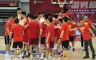中國男籃大勝20分，四人表現強勢，一人失態，郭士強或調整陣容。
